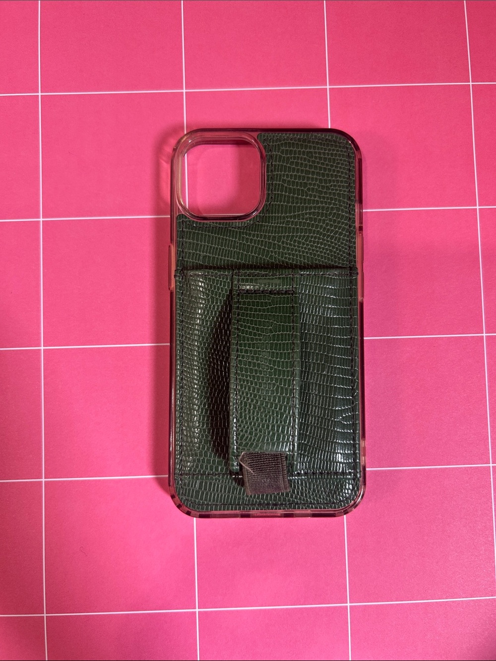 Walli Green Leather-Texture iPhone 14 Case with Strap